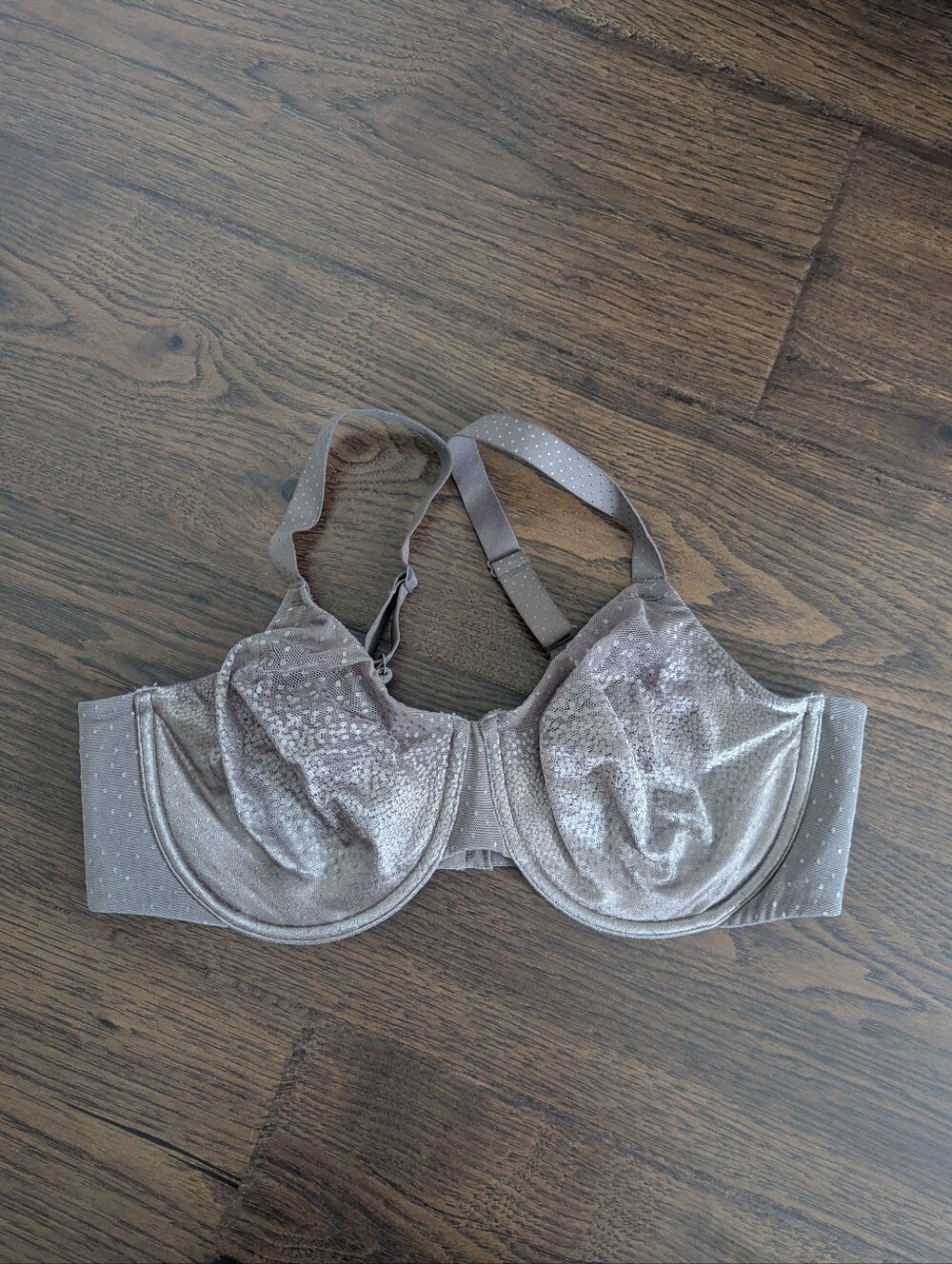 Wacoal Underwire Bra Size 40D Lightly Lined Semi Sheer No Padding